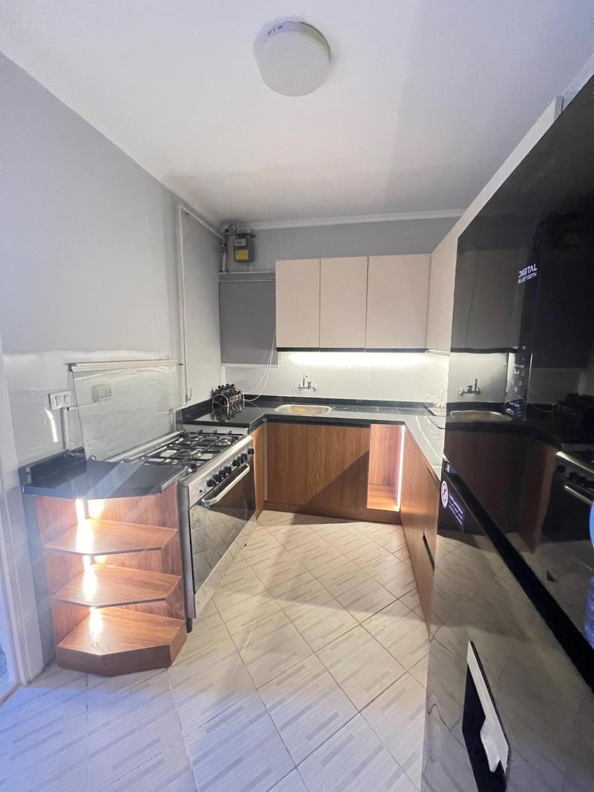 Chill Vibes 3 Bedroom In Rehab