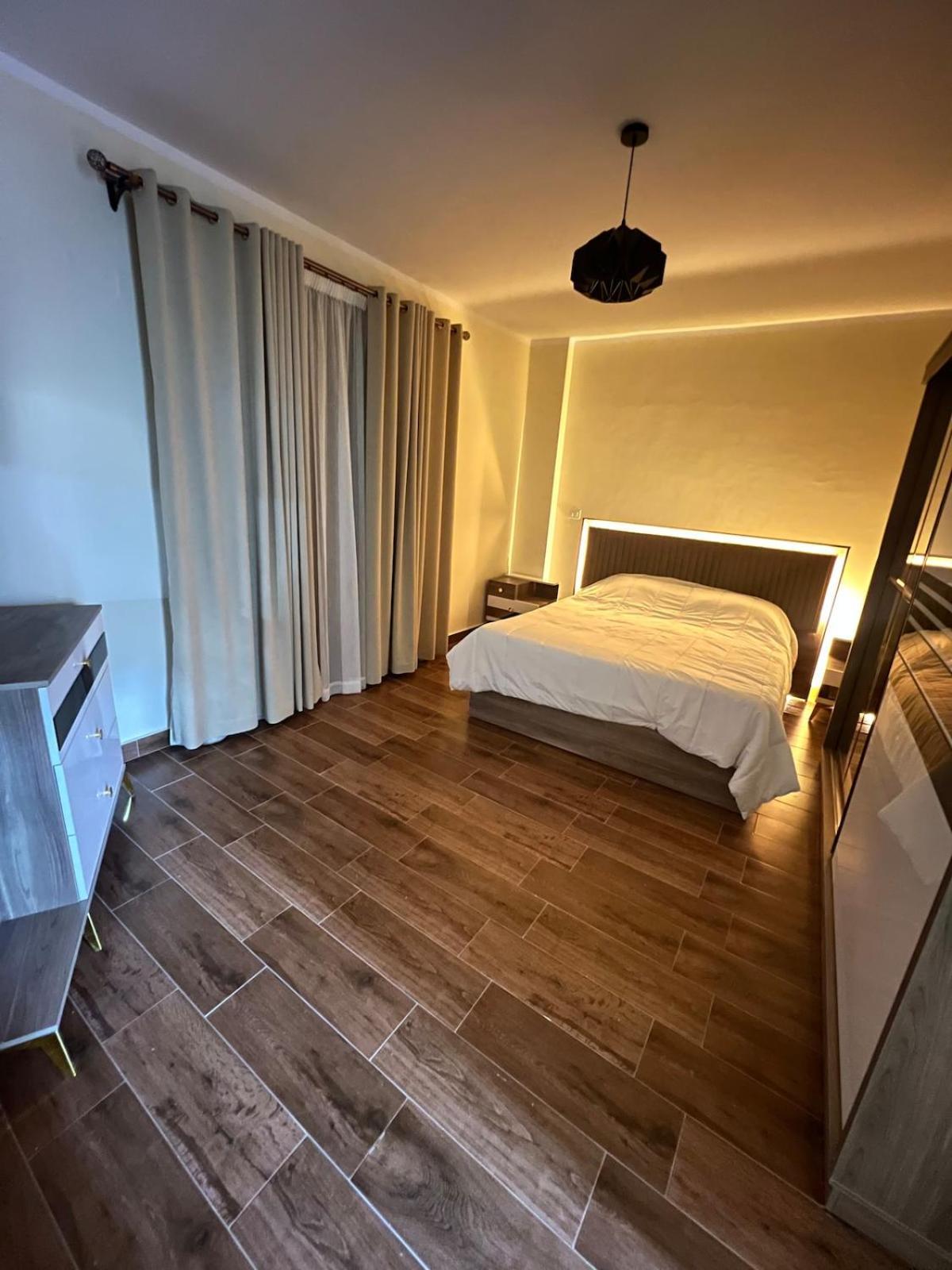 Apartment Chill Vibes 3 Bedroom In Rehab