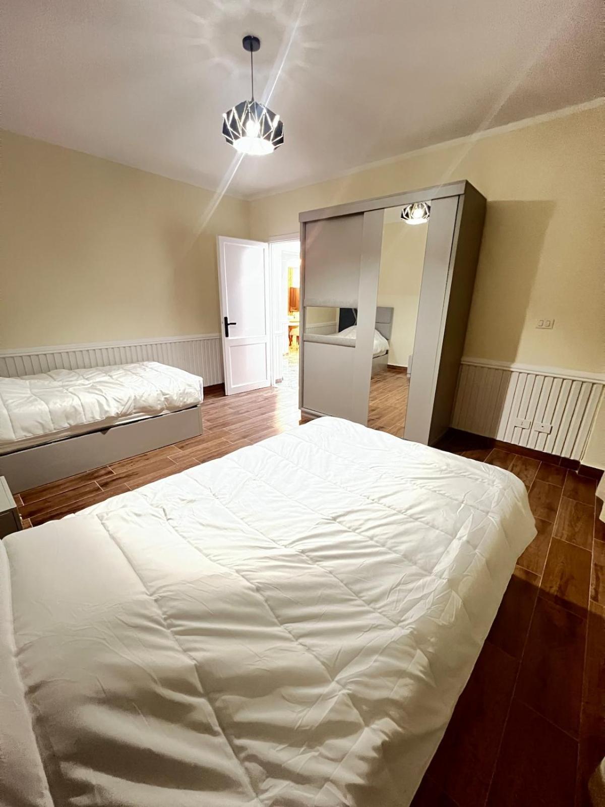 Chill Vibes 3 Bedroom In Rehab Apartment Cairo