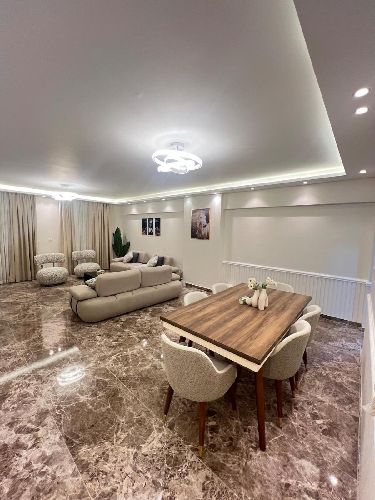 Chill Vibes 3 Bedroom In Rehab * Cairo