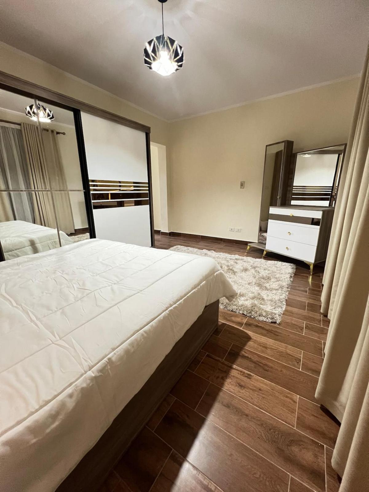 Apartment Chill Vibes 3 Bedroom In Rehab