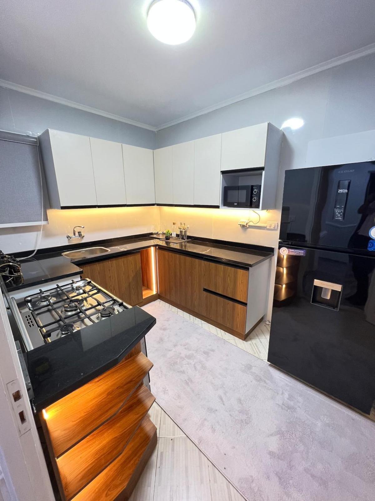 Apartment Chill Vibes 3 Bedroom In Rehab *