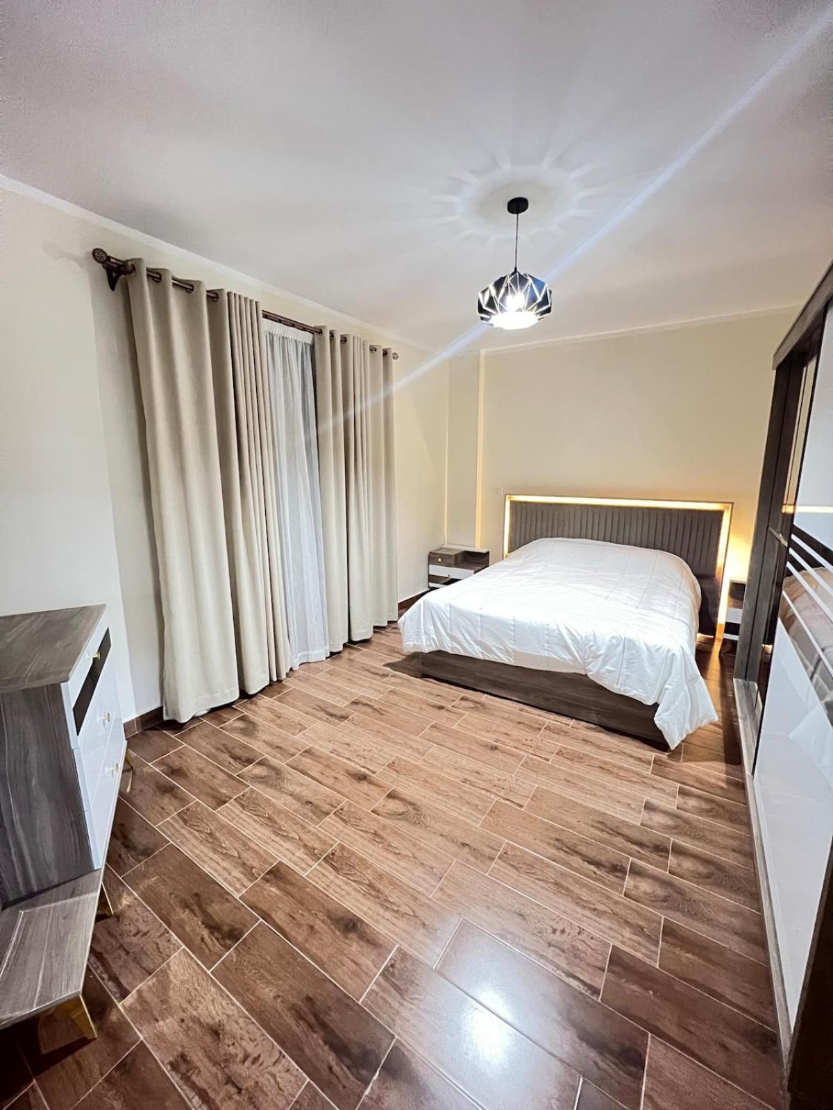 Chill Vibes 3 Bedroom In Rehab Apartment *